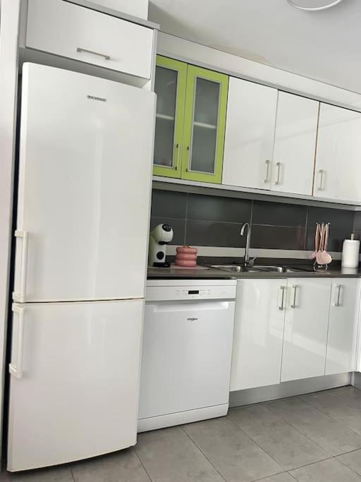 Piso Con Terraza A 5 Min Del Mar Apartment Alcanar Luaran gambar